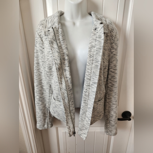 CAbi 5102 Neo Jacket in Gray | Size Large NWOT - Picture 7 of 9